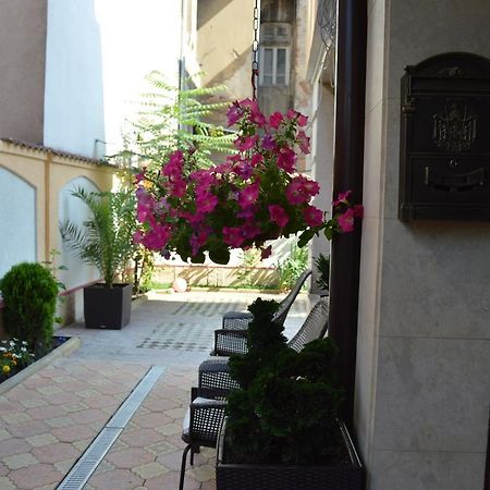 Bon Bon Hotel Sofia Exterior foto